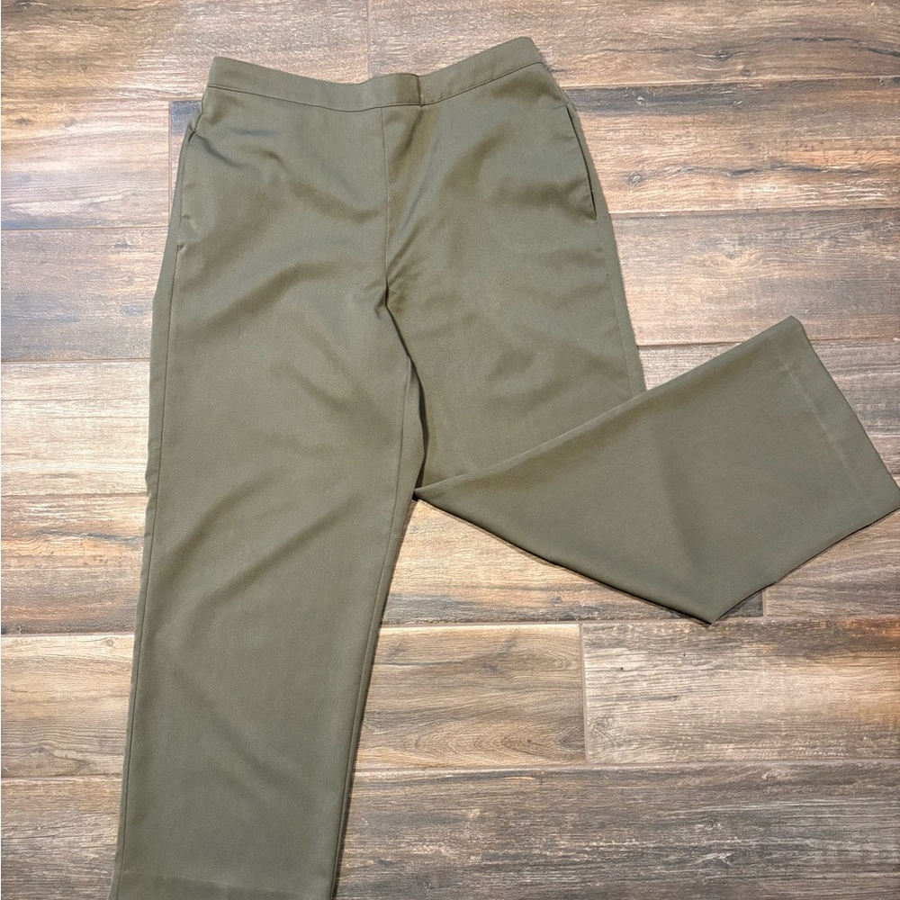 Alfred Dunner Green Comfy Flat Front Pull On Pants Slacks Great Fit Sz 12P